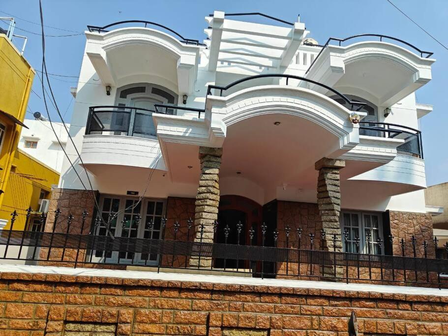 מייזור Waterfall Villa - 4Bhk מראה חיצוני תמונה